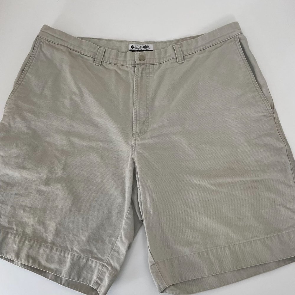 Columbia Men's Shorts Utility Pocket Khaki Size 42